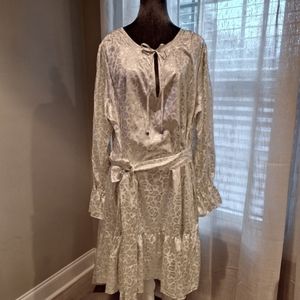 MICHAEL KORS METALIC BONE SILVER DRESS SIZE 2X